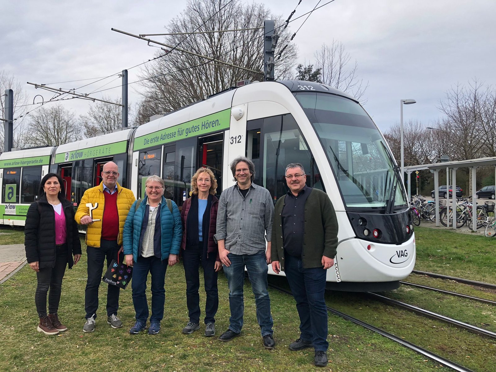 Gemeinsame Presseerklärung der Stadtratsfraktion Bündnis 90/ Die Grünen und der Stadträtin der Linken Stadtbahnexkursion nach Freiburg: Effiziente Lösungen für den Bau einer Stadtbahn. Kritik am Fehlen der CSU.